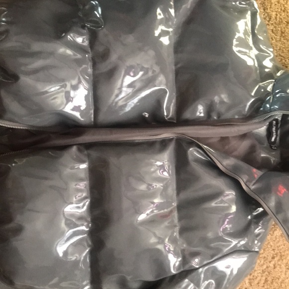 Gray bubble coat , very comfortable & fashionable , i do take cash app - Picture 6 of 6